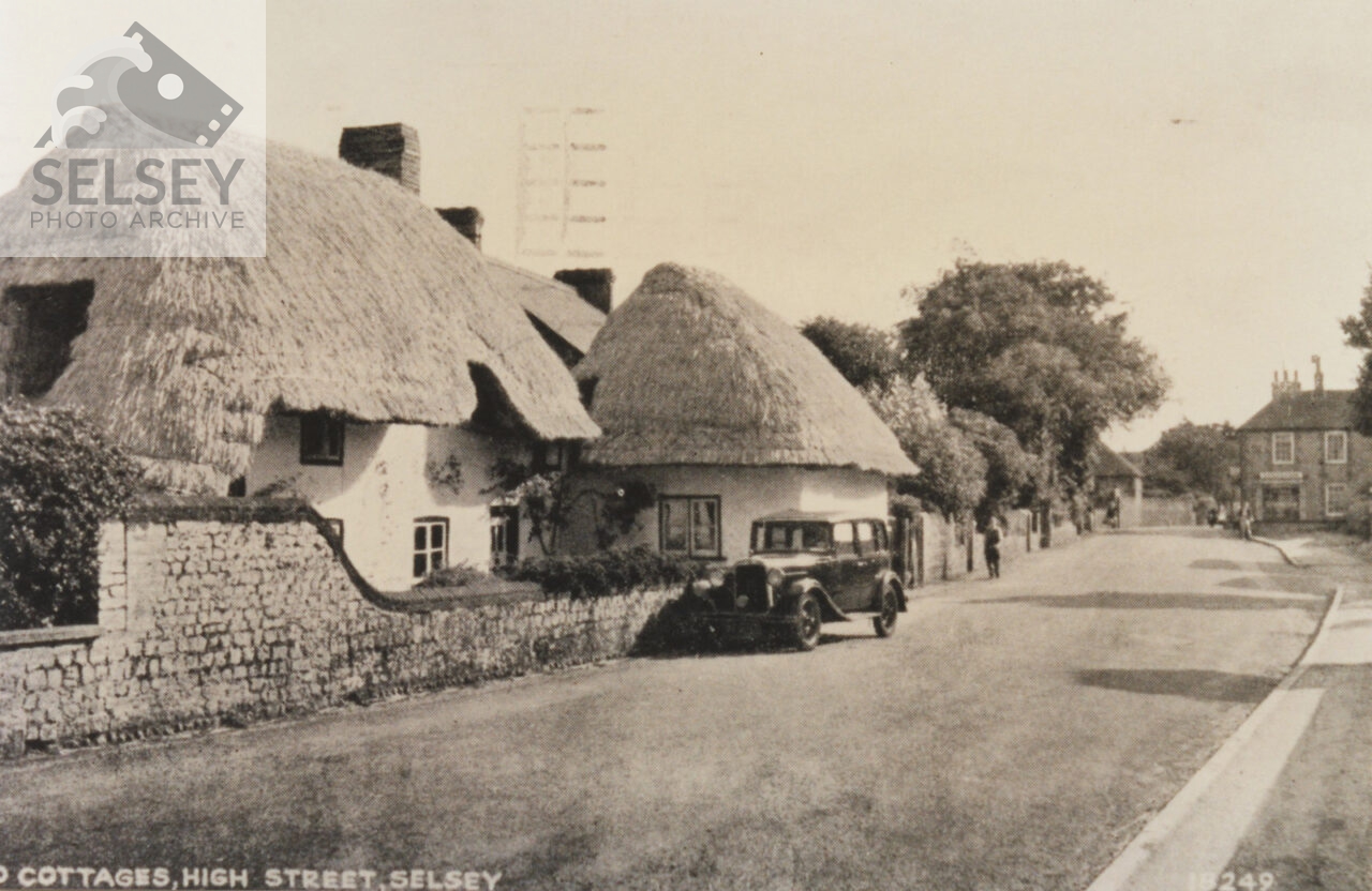 Iron Latch Cottage, High Street - featured image