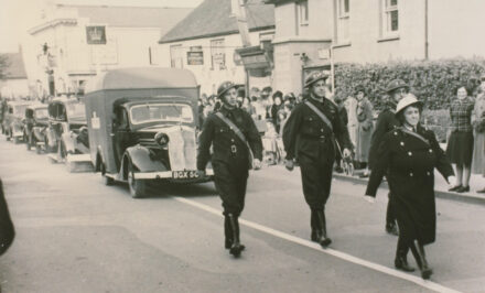 Rembrance Day procession, Selsey High Street - thumbnail image