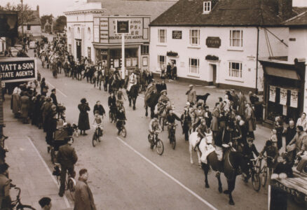 Parade on High Street - thumbnail image
