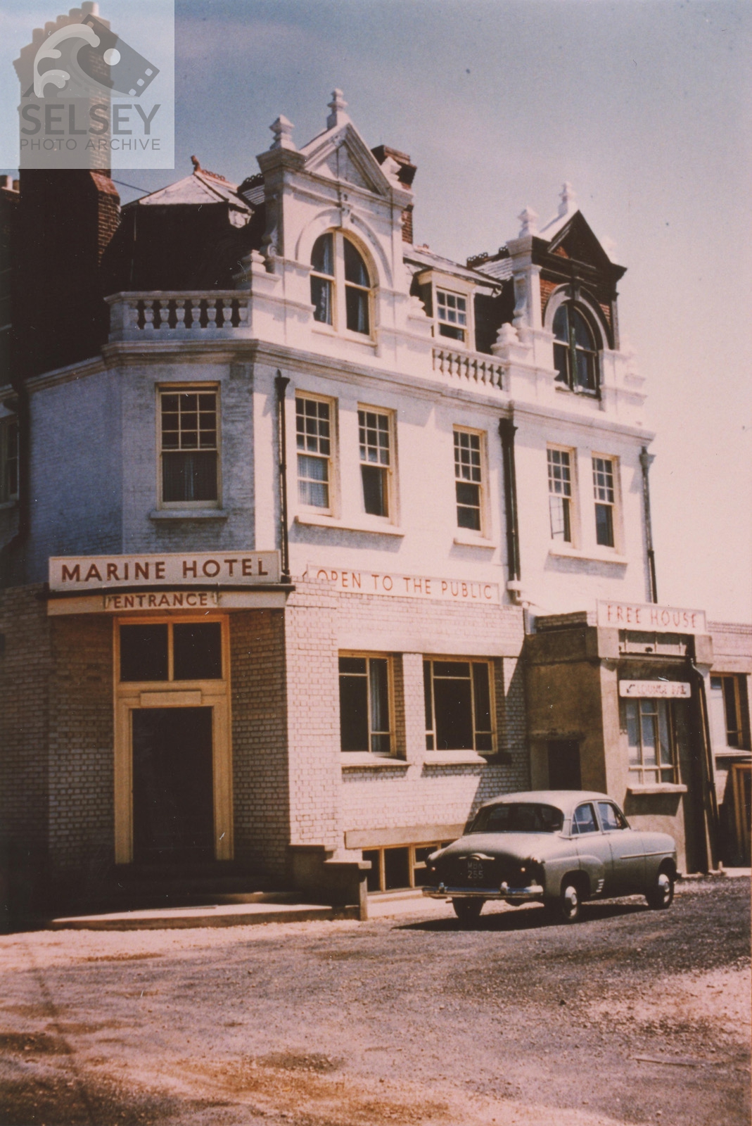 Marine Hotel - featured image
