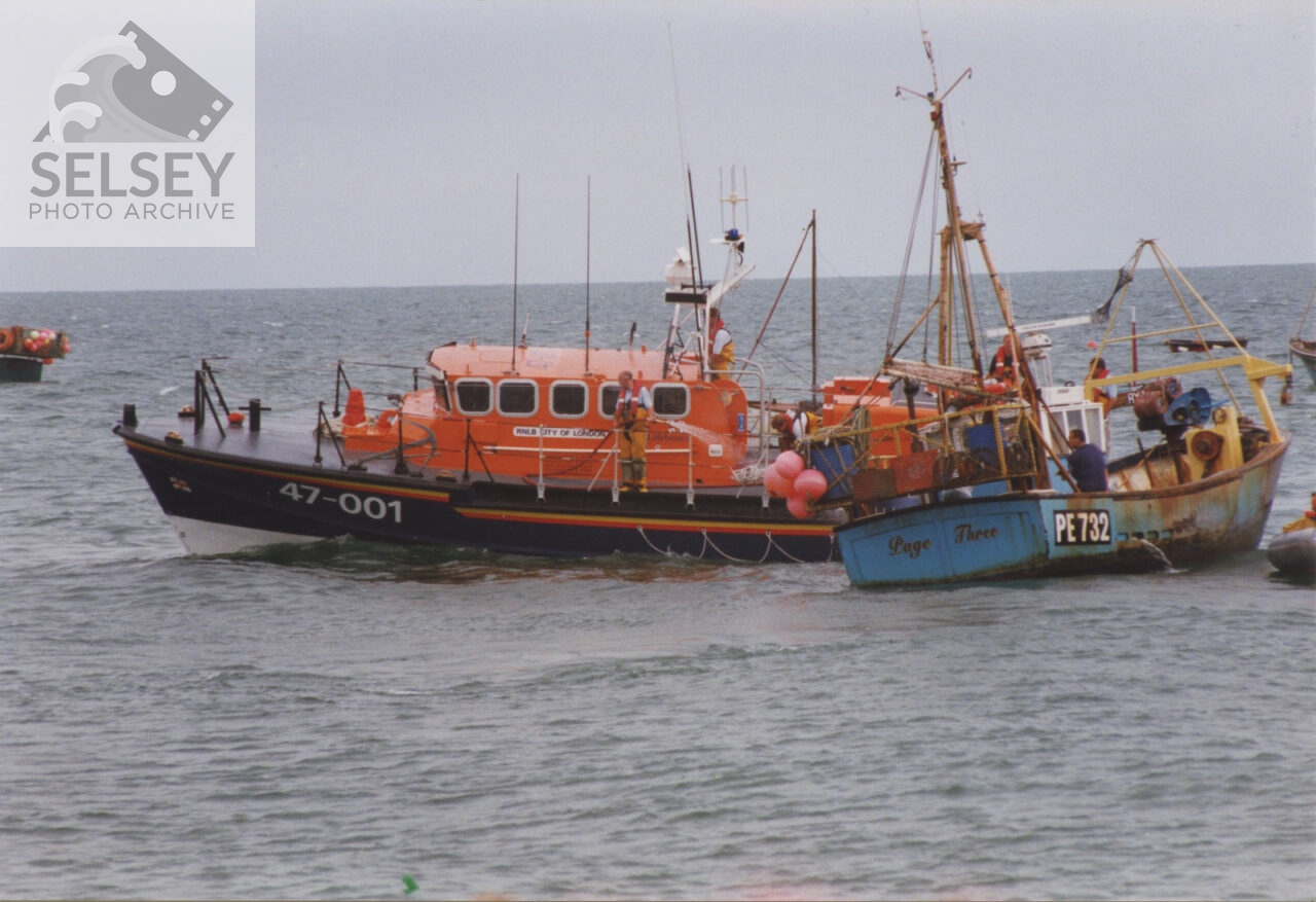 Tyne Class lifeboat - featured image