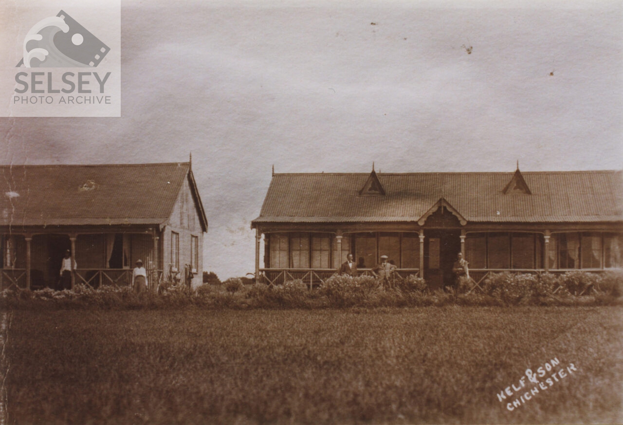 Golf clubhouse - featured image