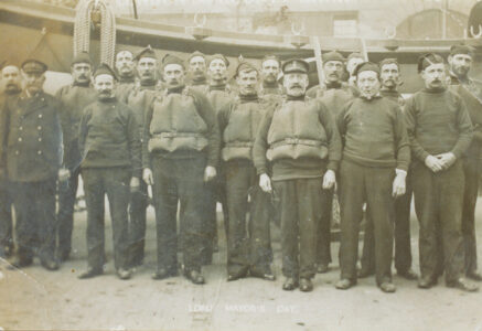 Lifeboat crew - thumbnail image