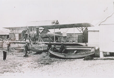 Biplane - thumbnail image