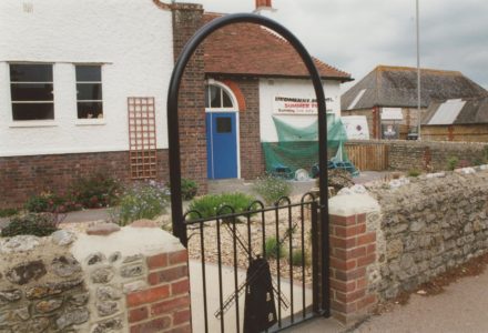 Selsey: Medmerry School grounds - thumbnail image