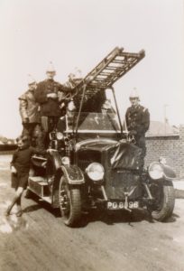 Selsey: Dennis fire engine with crew - thumbnail image