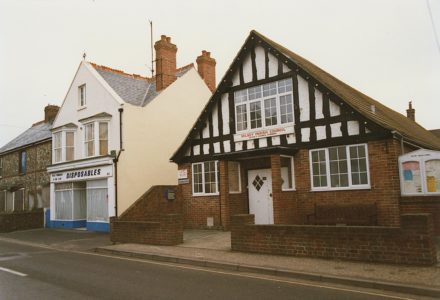 Selsey: Selsey Town Hall - thumbnail image