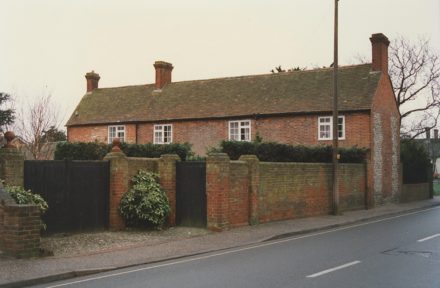 Selsey: House on junction of High Street and Malthouse Road - thumbnail image
