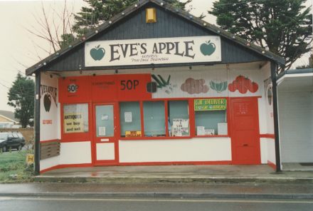 Selsey: Eve’s Apple shop - thumbnail image