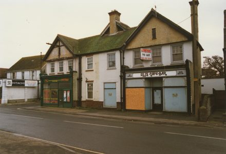 Selsey: Takeaway and defunct cafe - thumbnail image