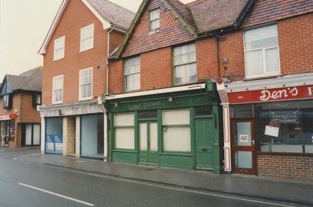Selsey: Two closed shops and “Den’s Fish Bar” - thumbnail image