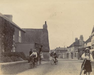 Selsey: High Street looking south - thumbnail image